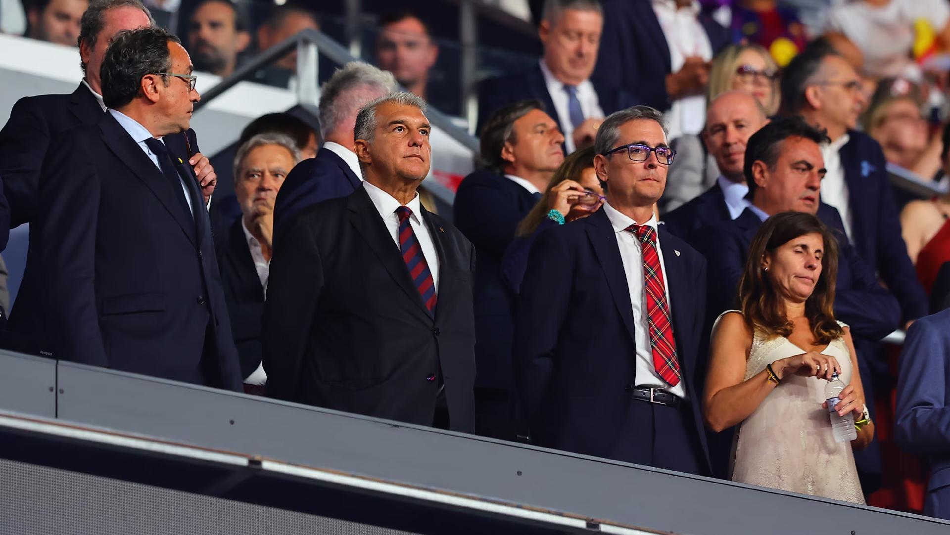 AS: Barcelona sẽ yêu cầu phê duyệt 500 triệu euro tài trợ cho Camp Nou vào tháng 9