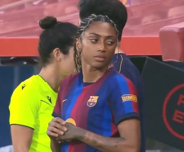 I tifosi scambiano la calciatrice del Barcellona Crnogorčević per Raphinha: "Sono una donna"