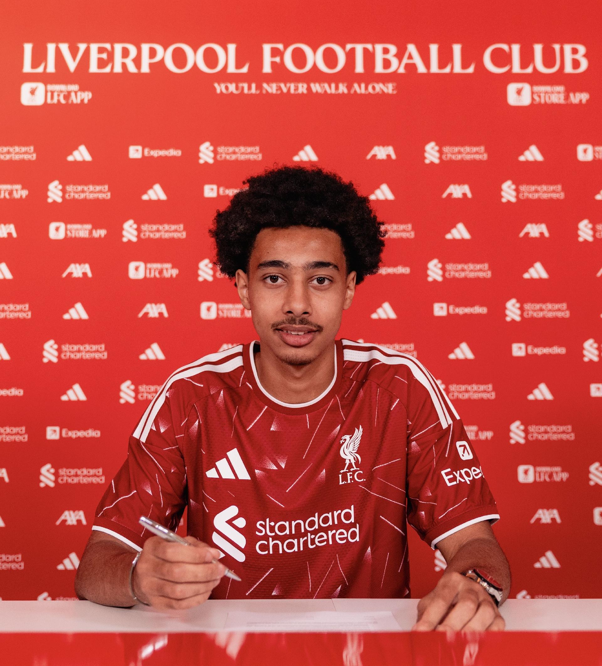 Oficial: Liverpool ficha a Nguessan de 18 años por 5 millones de euros, se unirá en enero