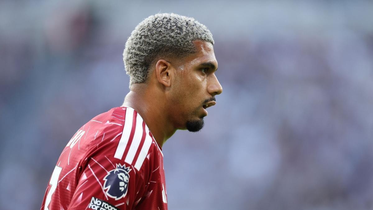 Sport: Araujo Adapting to Premier League Pace; Iraola Demands High Standards in Training