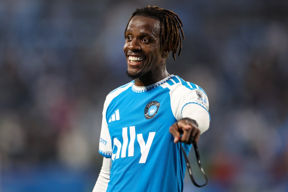 Corriere dello Sport: La Roma interesada en fichar a Wilfried Zaha, extremo de 33 años libre