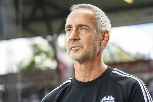 Hütter: Doan recusou Arábia Saudita, sua permanência me deixa muito feliz