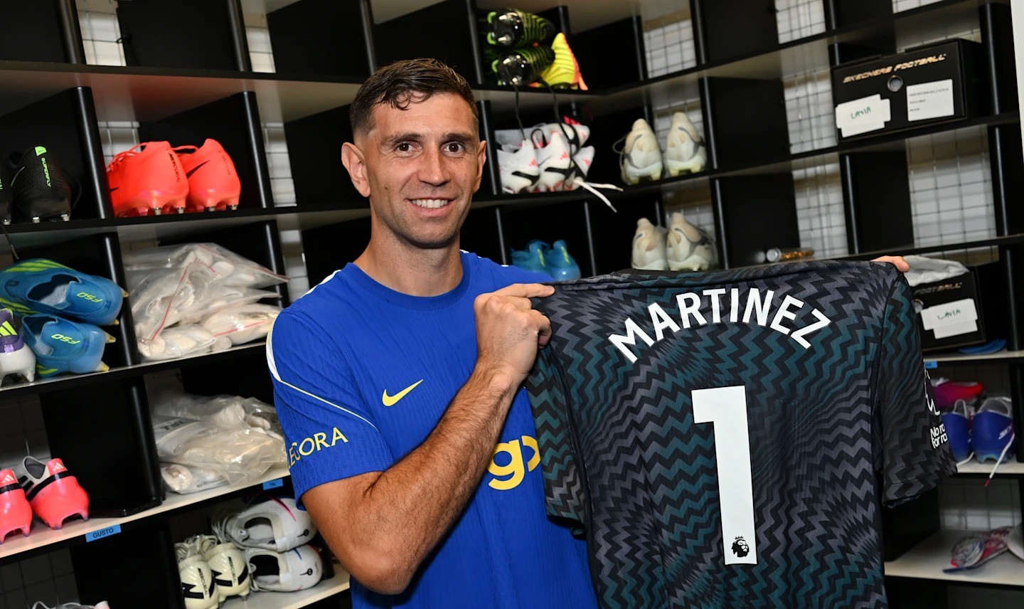 Oficial: Ednerson Martínez de Chelsea vestirá la camiseta número 1