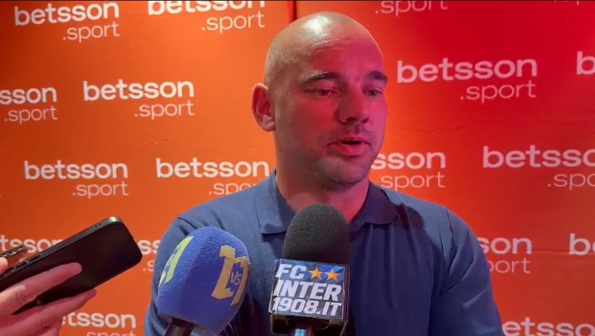 Wesley Sneijder: Se l'Inter batte il Napoli e fa bene a Madrid, sarà vista come candidata alla finale di Champions