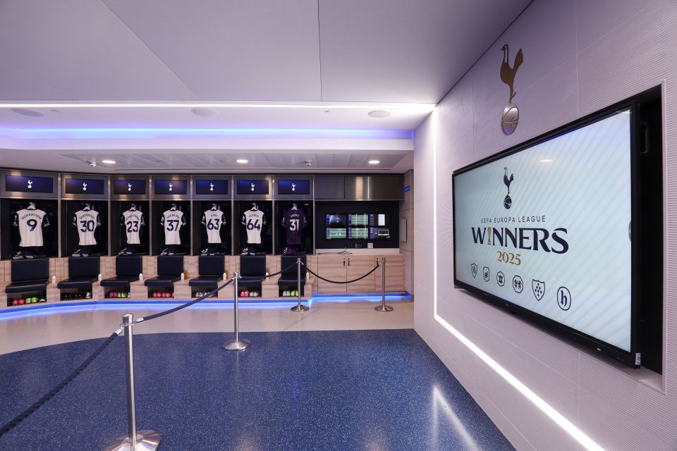The Sun: De Zerbi Removes Luxury Toiletries from Spurs' Away Dressing Room