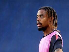 Liverpool : Barcola sur le banc mais…