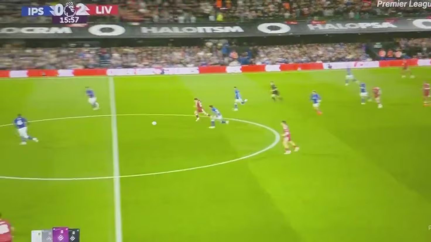 ¡Y eso que es la liga más física del mundo con diferencia! La Premier, en shock con esto de Víctor Muñoz