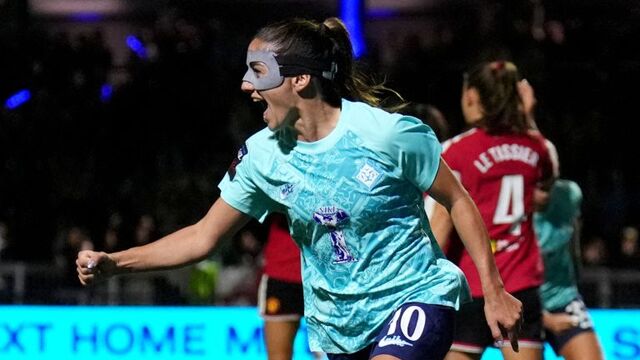 London City Lionesses 2-1 Man Utd: Alexia Putellas makes debut as Michele Kang's side make perfect start to new season