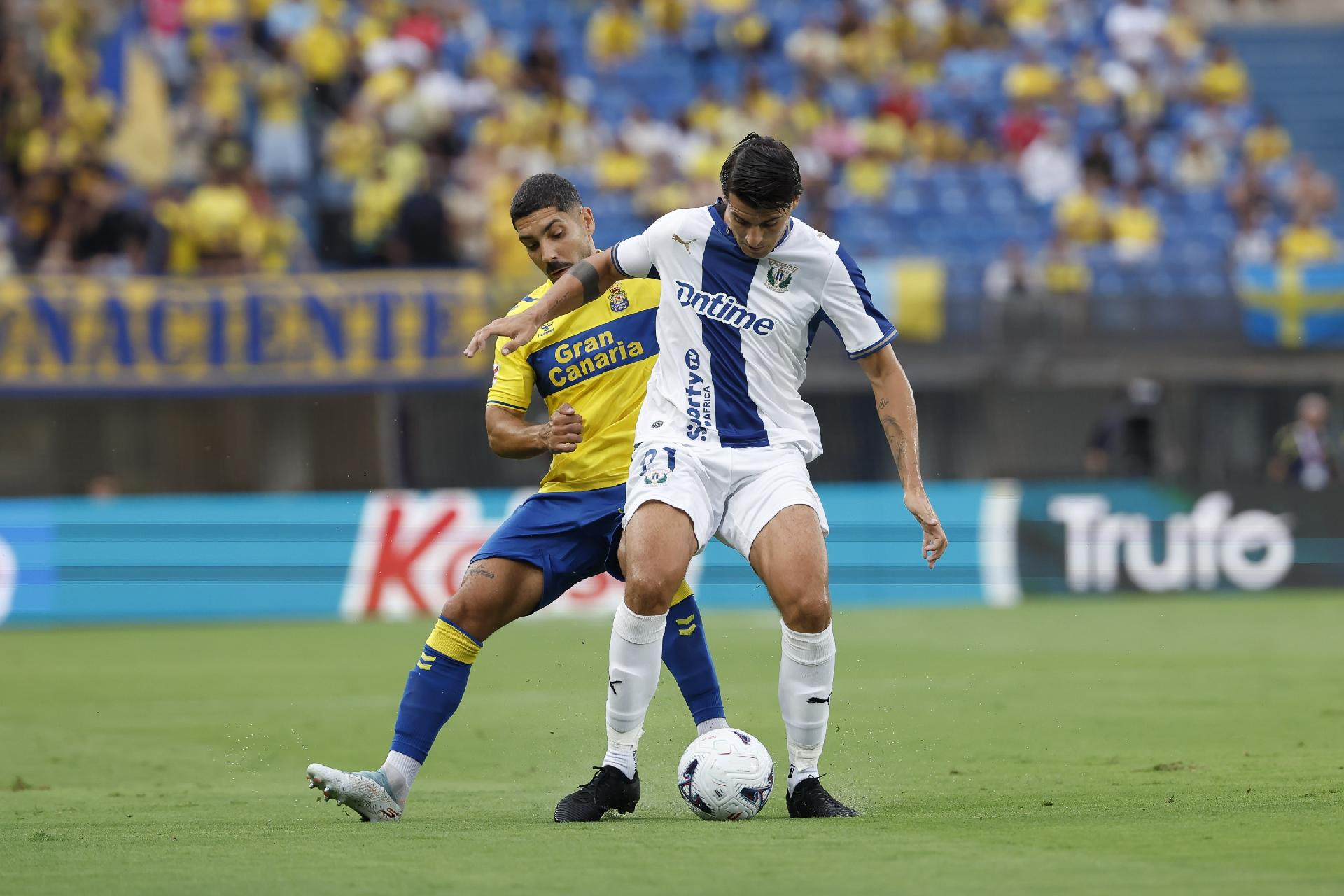 မိုရာတာ လီဂါနက်စ်အတွက် ပထမဆုံးပွဲတွင် ပွဲထွက်ကစား၊ လူကျွံဘော ၄ ကြိမ်၊ ဂိုးမရှိ
