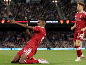 Ipswich Town 0-2 Liverpool: Isak brace gives visitors first win under Iraola