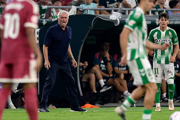 Mourinho venceu Pellegrini 7 vezes nos primeiros 9 jogos, mas apenas 1 vez nos últimos 9