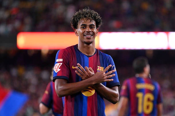 Yamal è stato votato come quinto capitano del Barcellona per la nuova stagione, battendo il record di Bojan