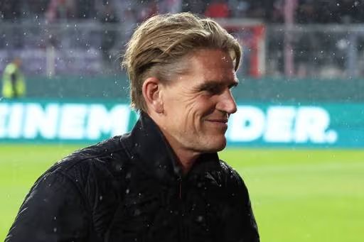 Medios alemanes: El director deportivo del Bayern, Freund, está cerca de renovar; su carácter tranquilo es bien recibido internamente