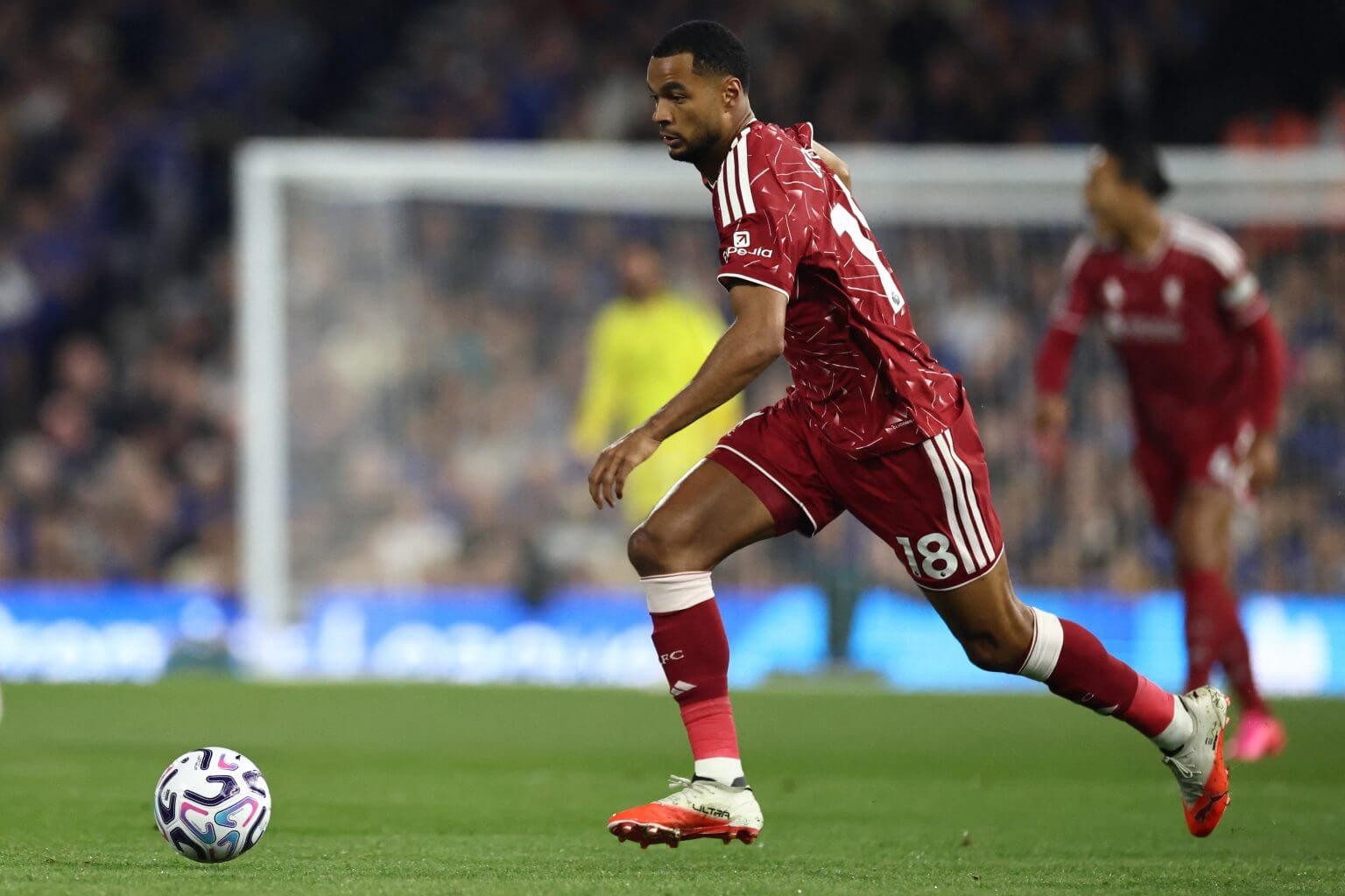 TA: Il Liverpool ha fatto bene a tenere Gakpo; Araujo solido all'esordio ma senza brillare