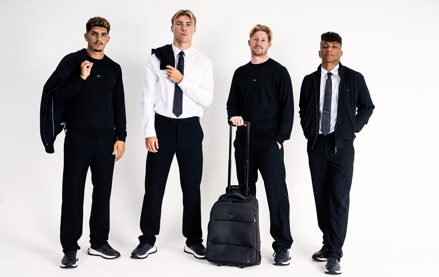 Ufficiale: Napoli rinnova partnership con Emporio Armani, giocatori in abiti formali
