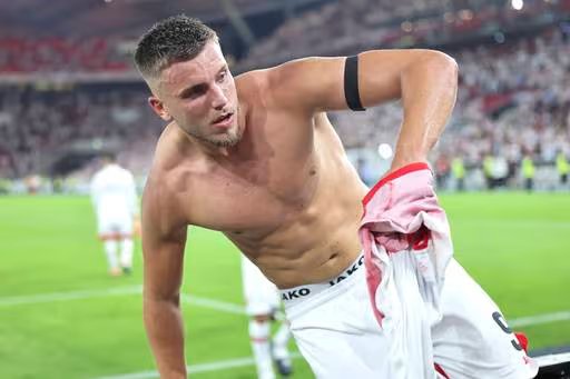 Penyerang Stuttgart Demirović: Saya Akan Membuktikan Saya Bukan Pemain yang Tak Laku