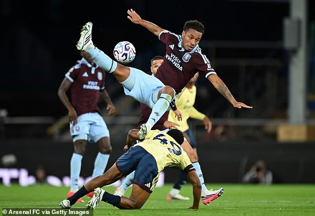 Aston Villas Mittelfeldspieler Kamara: Physische Härte in der Premier League übertrifft alles, was ich bisher erlebt habe