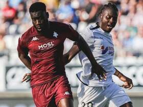 Ligue 2 : Metz corrige Rodez avec un triplé de Fall, Guingamp accroche Reims sur le fil