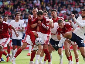 Nottingham Vs Tottenham Selesai 0-0