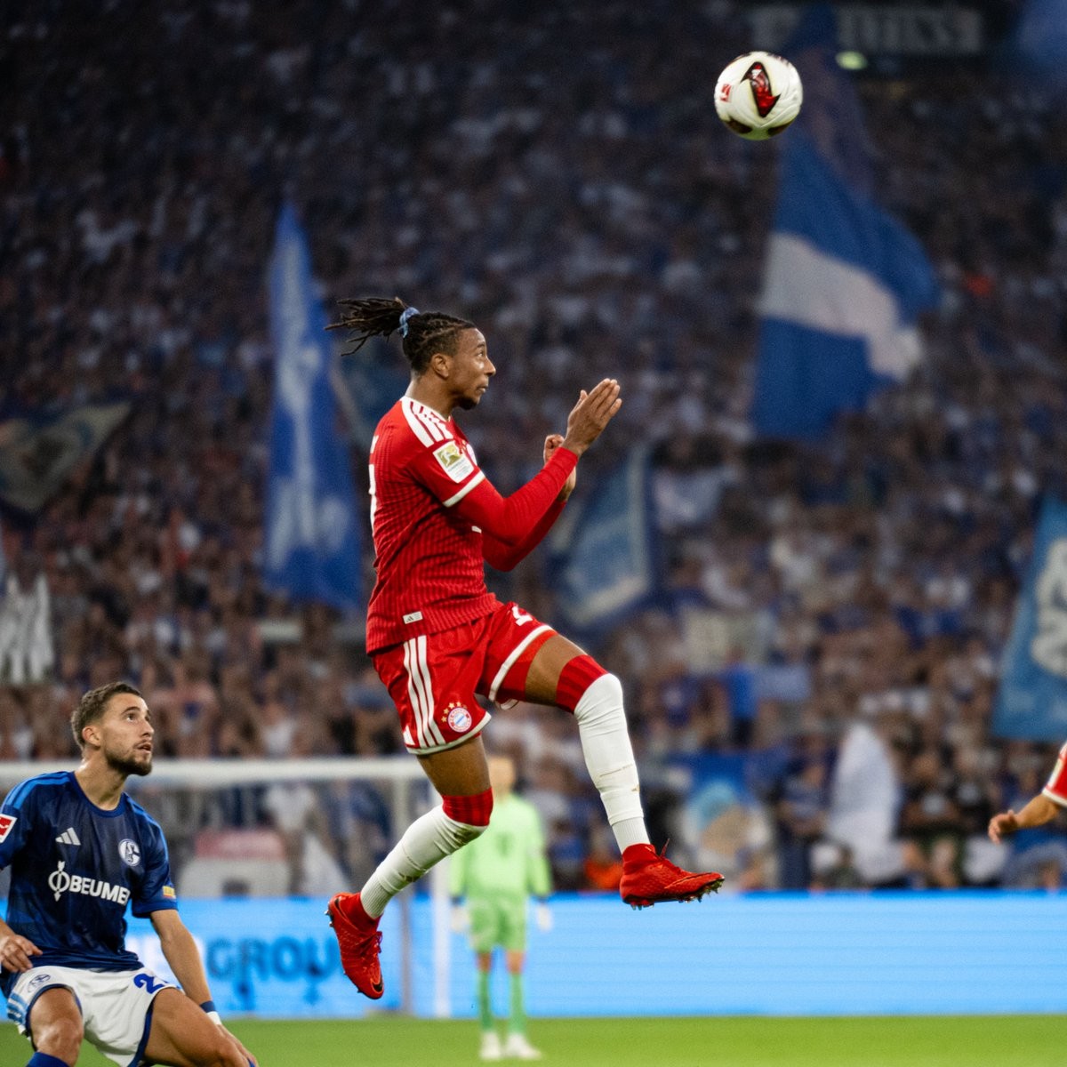 Le match nul 0-0 contre Schalke met fin à la série de 12 victoires du Bayern