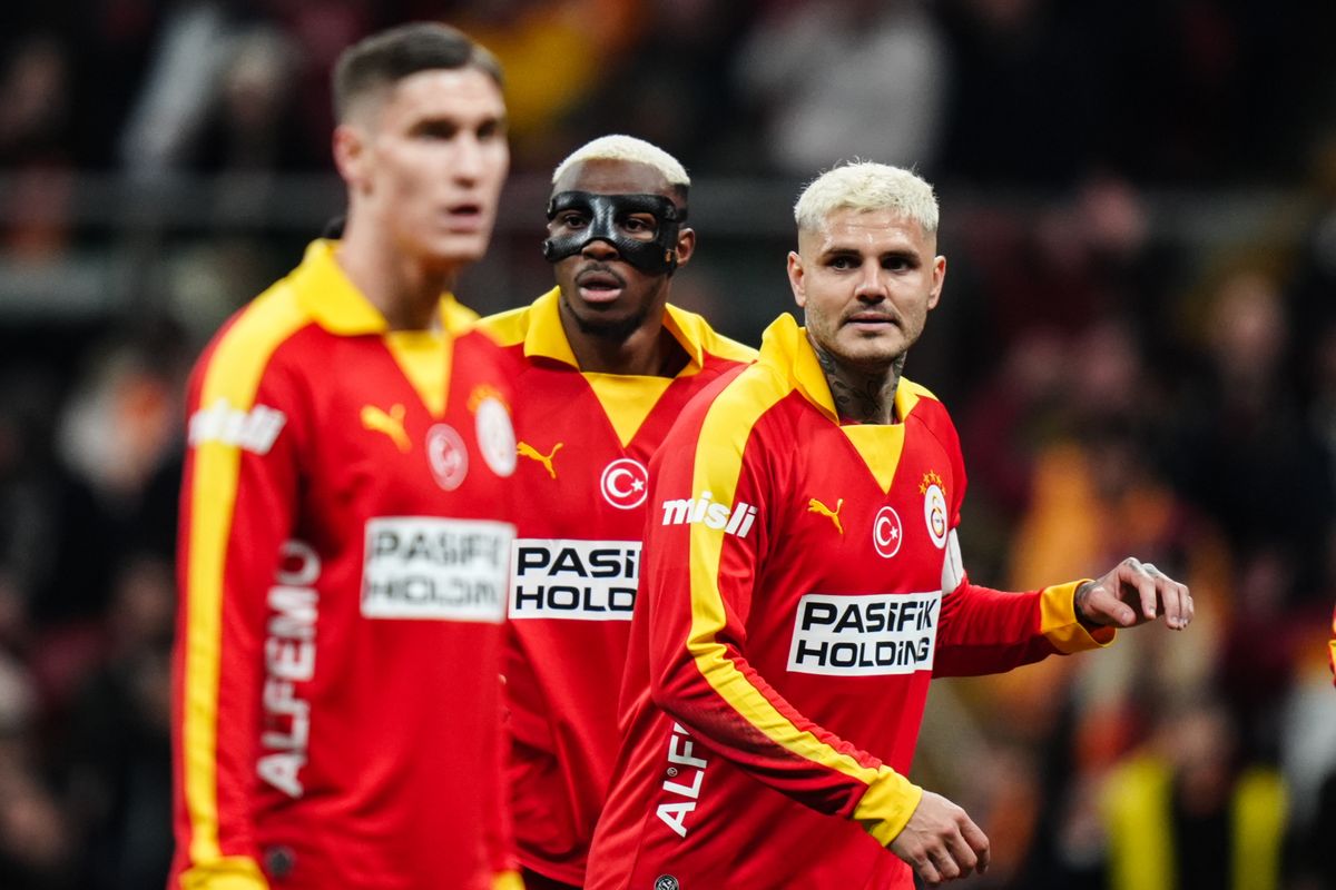Butt: Man United debería fichar a Osimhen; Saha: Osimhen espera una oferta del Man United