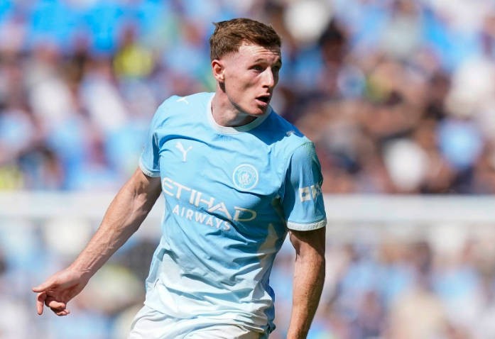 Elliott Anderson établit le record de passes réussies en Premier League pour un milieu de terrain anglais avec 146 passes