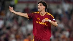 RMC: Balerdi ra mắt ấn tượng, có cơ hội khẳng định mình ở hàng thủ Roma