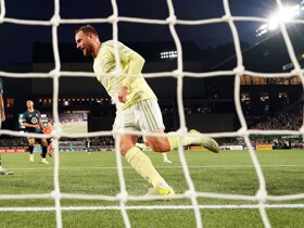 MLS: Janssen hat-trick makes Portland history, Sargent nets treble for Toronto