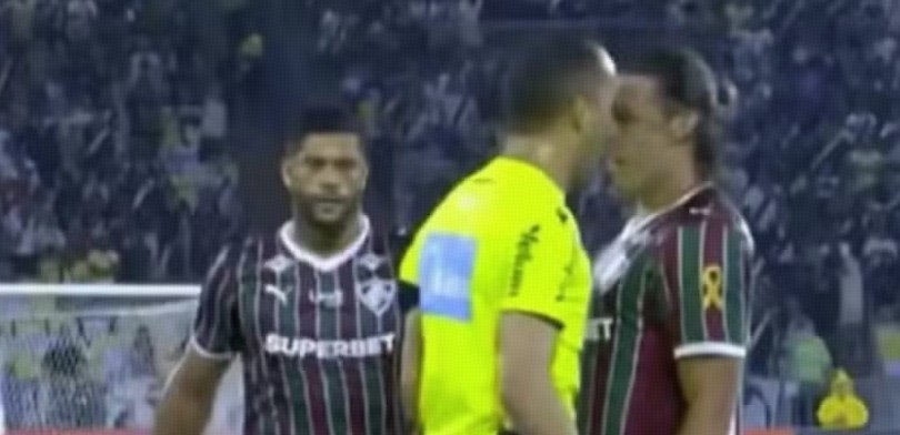 Brazilian Media: Referee's unprecedented chest-bump on Fluminense player sparks controversy