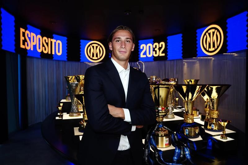 Officiel : L'Inter Milan prolonge l'attaquant Pio Esposito jusqu'en 2032