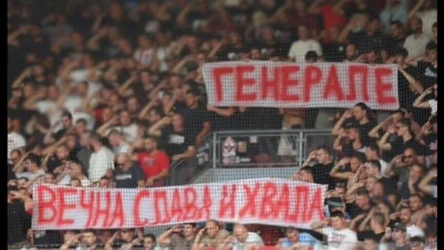 Red Star Belgrade Dihukum UEFA karena Spanduk Tidak Pantas dari Penggemar