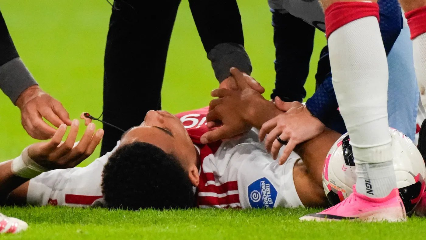 Ajax: Baumann Cedera Tulang Rusuk dan Paru-paru, Absen 3 Laga