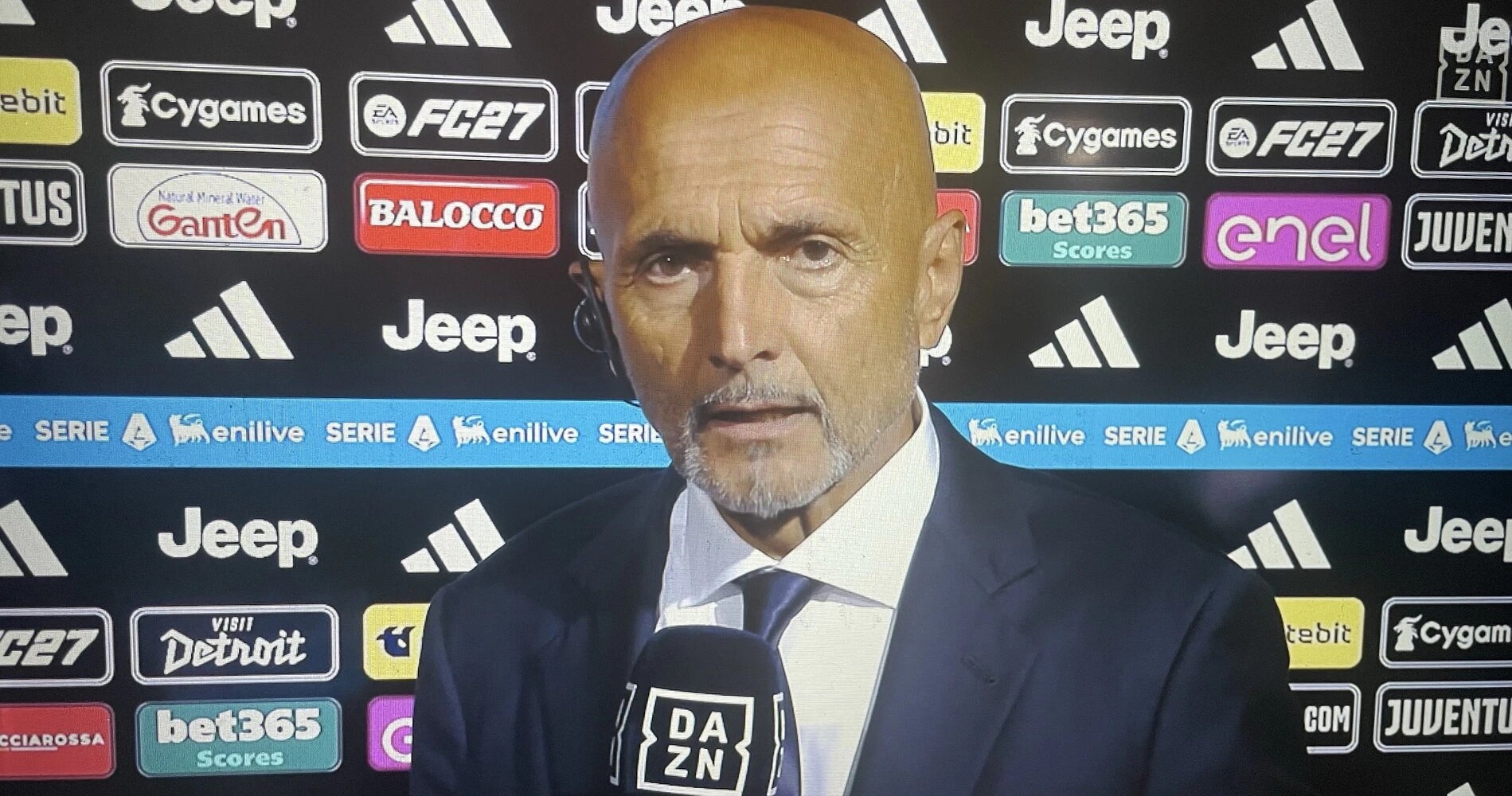 Spalletti : Lors de matchs aussi difficiles, nous ne pouvons pas "demander la permission" pour prendre des décisions