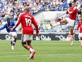 Belum Sepekan di Everton, Maitland-Niles Jebol Gawang MU dan Ukir Sejarah