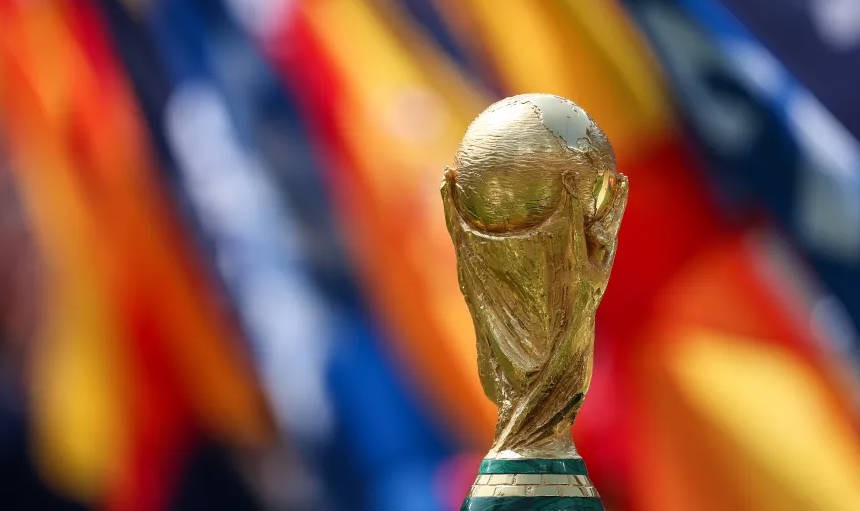 Offiziell: Spanischer Fußballverband startet „Könige der Welt"-Ausstellung und tourt mit dem WM-Pokal durchs Land
