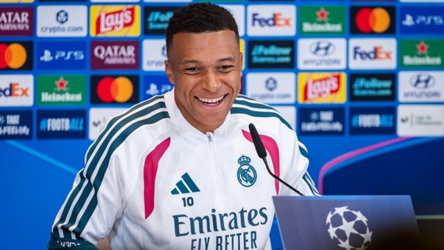 Mbappe claims to 'do things PSG players don't'
