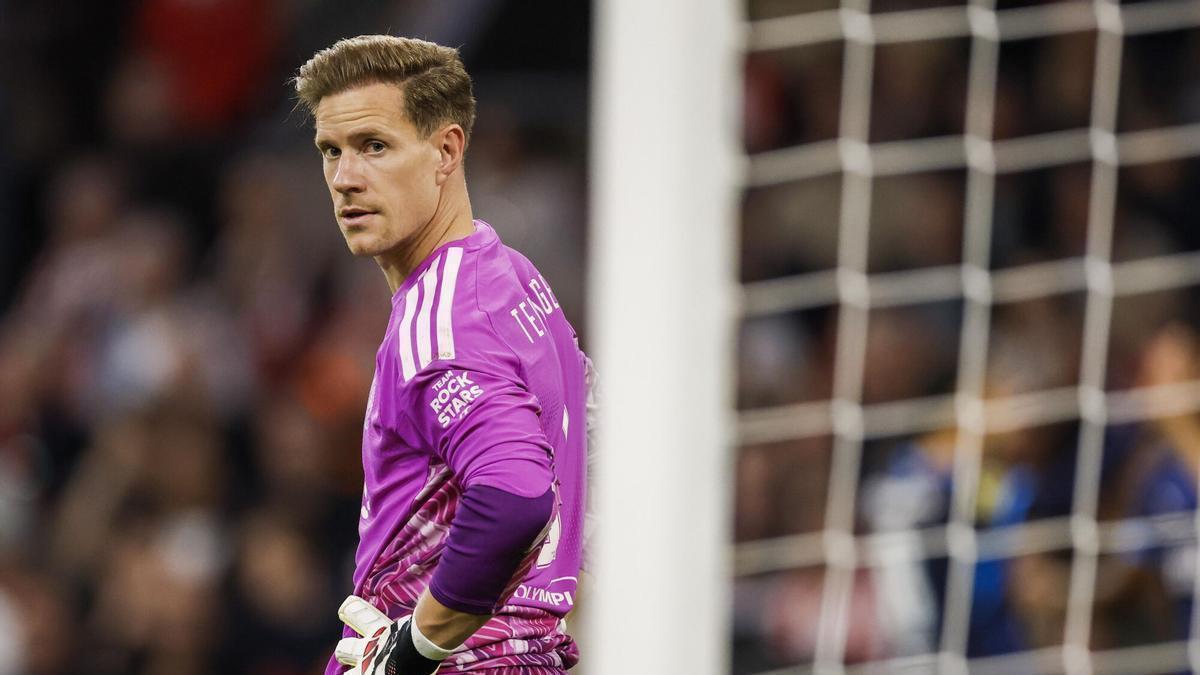 Ter Stegen wollte bei Ajax Selbstvertrauen tanken, enttäuschte aber gegen PSV