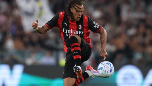 Mondo Sport: Tân binh Moreira của AC Milan ra mắt tầm thường, mất bóng 18 lần nhiều nhất đội