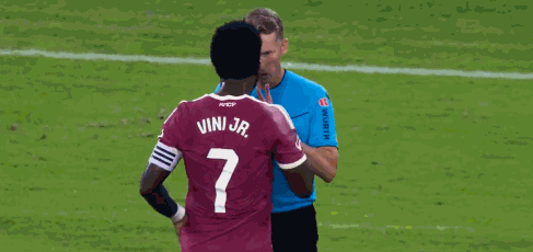 Real TV: Vinicius erhält Verwarnung für Schiedsrichter-Beschwerde – klare Doppelmoral gegenüber Barcelona