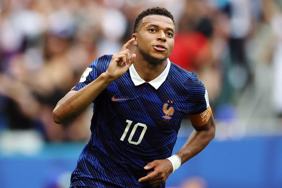 Dugarry: Mbappe Terlalu Kekanak-kanakan Meminta Ballon d'Or Secara Terbuka