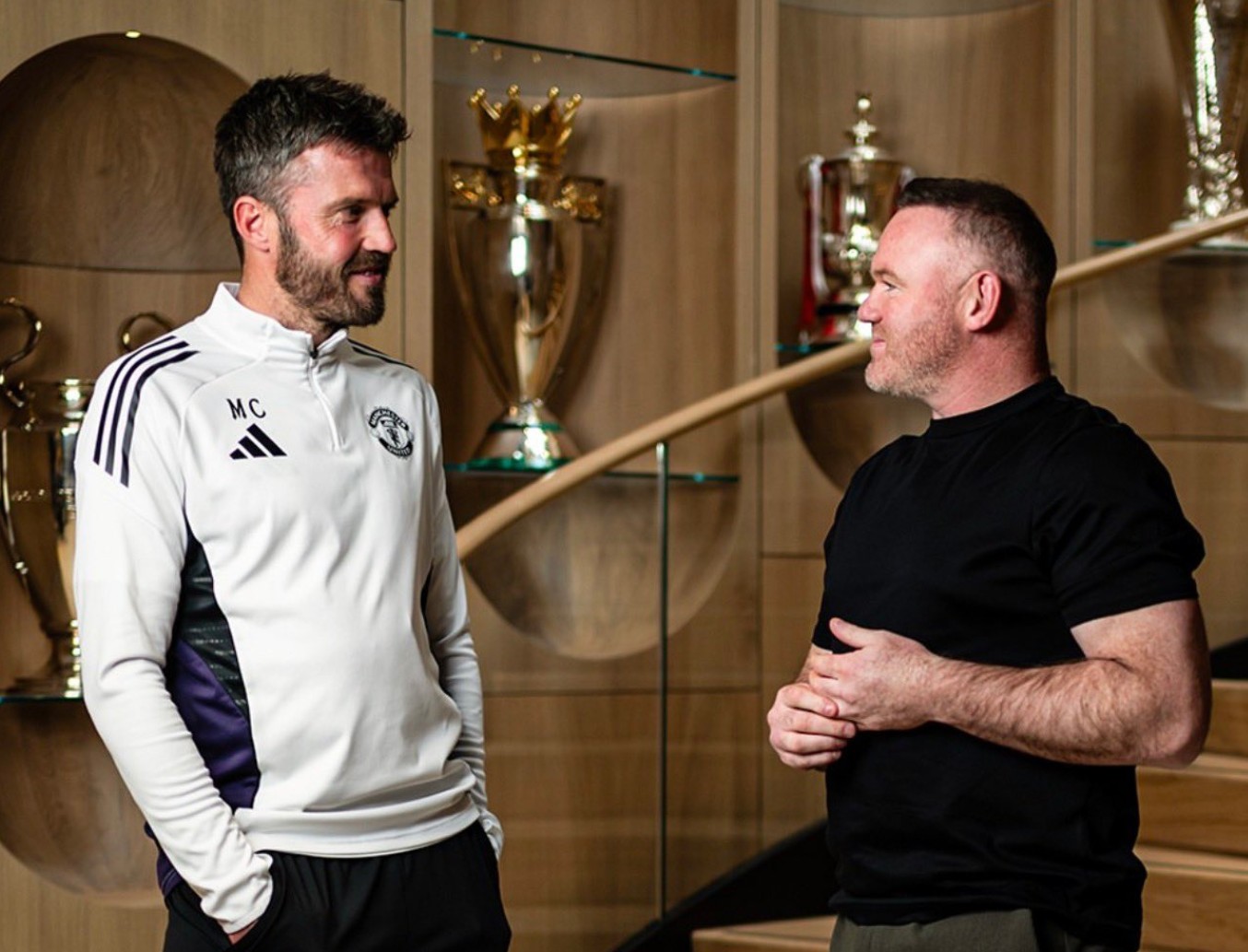 Rooney: Molti giocatori del Manchester United costretti a giocare fuori ruolo, il club avrebbe dovuto intervenire sul mercato