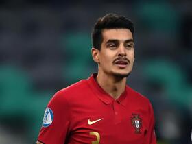安莎社：拉齐奥新援莱特抵达罗马，明天将接受体检并签约