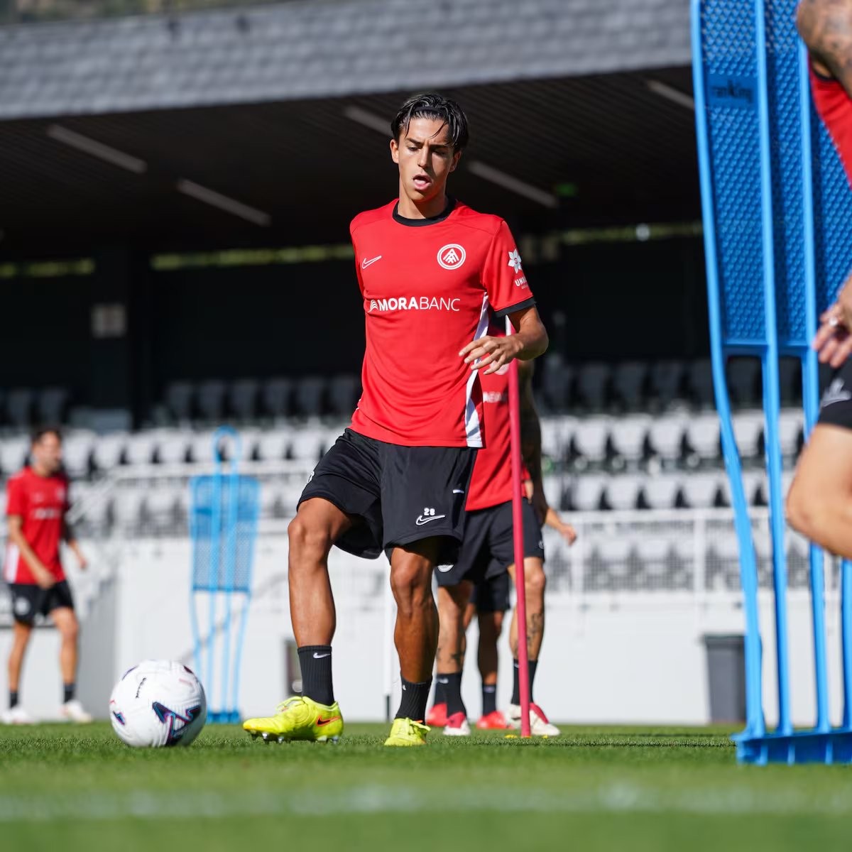 El Andorra blinda a Tiago Olmedo