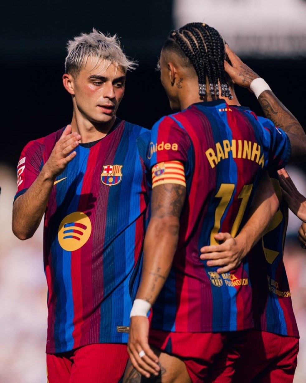 Raphinha et Pedri, capitaines du Barça, absents de la liste des nominés au Ballon d'Or