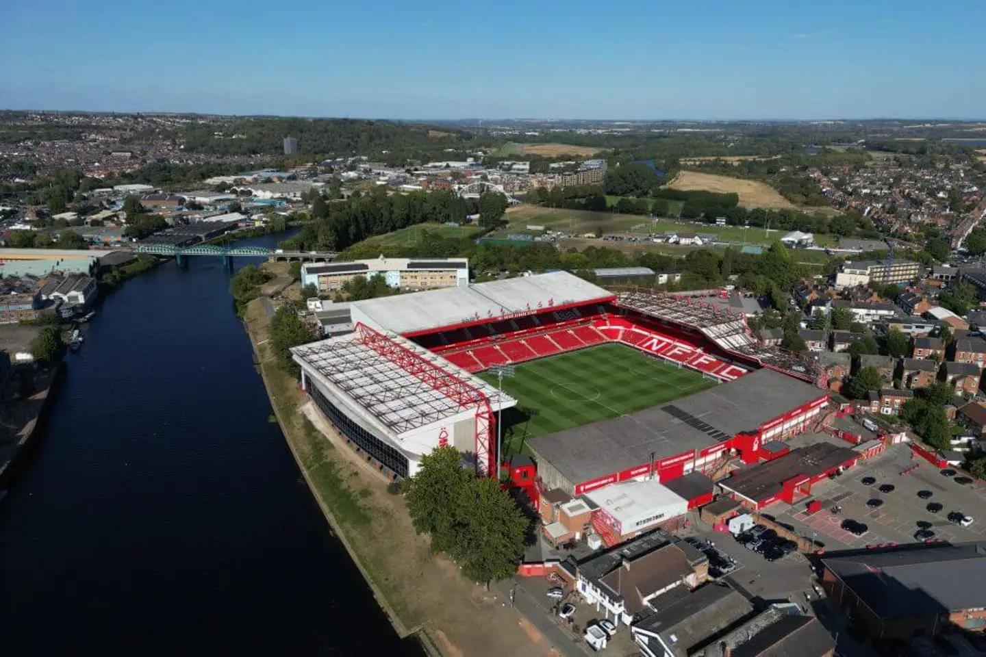 Nottingham Forest avanza en la expansión de City Ground, con capacidad futura de 52.000 espectadores