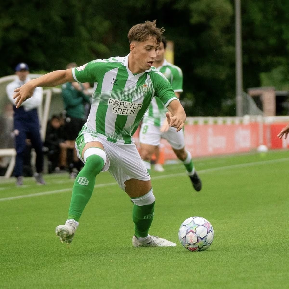 El Betis juvenil se queda a medias ante el Lille