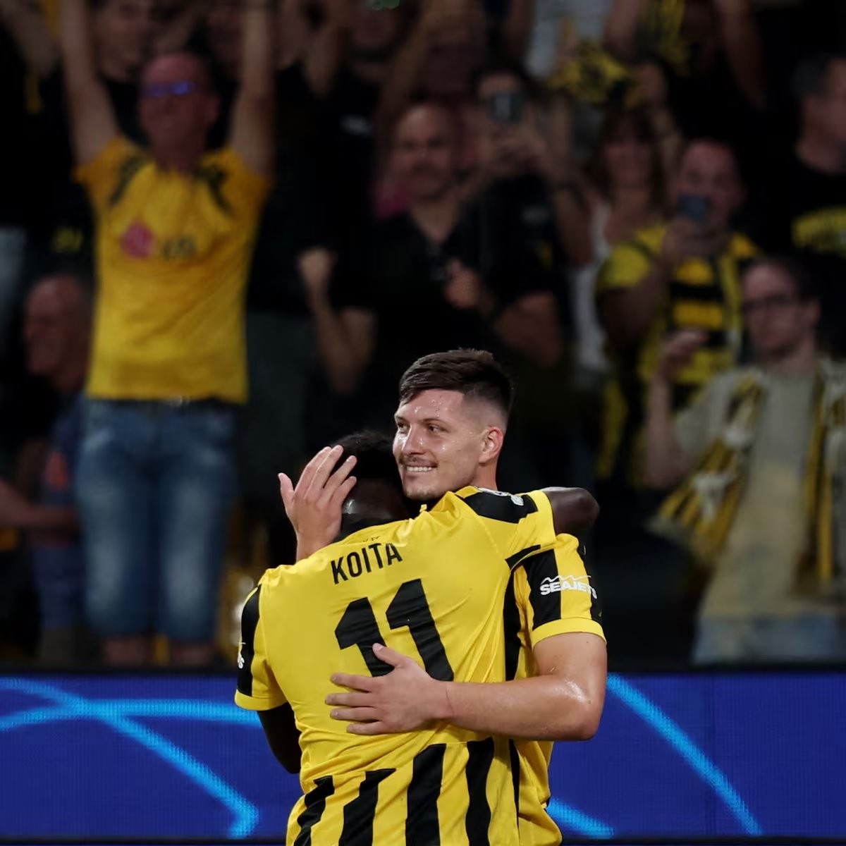 El AEK debuta con victoria pese a la pólvora mojada de Jović