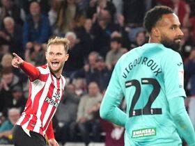 Southampton 3-1 Swansea: Cyle Larin scores again as Saints knock Vitor Matos' side off top of Championship