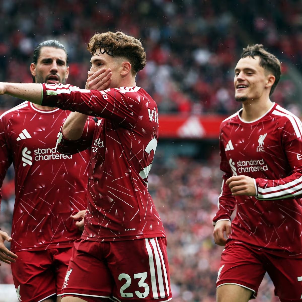 Víctor Muñoz desafía a 218 millones: el vértigo de Anfield