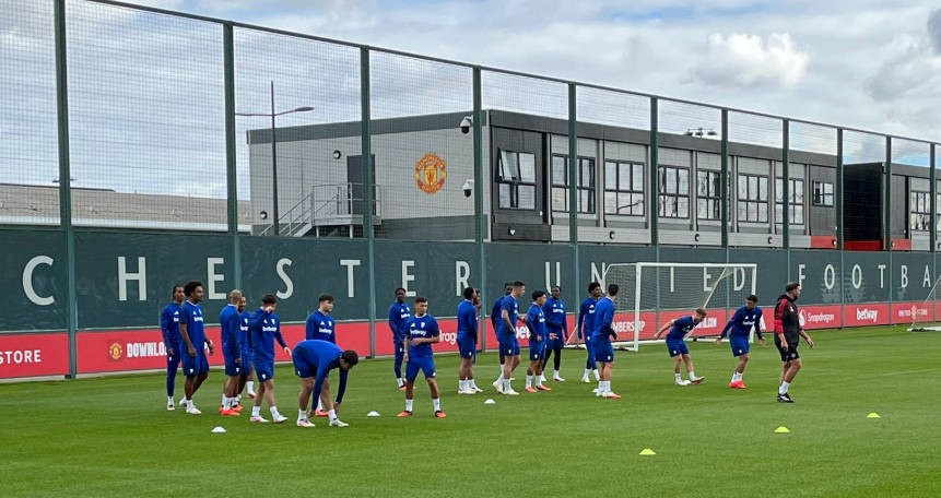 Shaw absent de l'entraînement de Manchester United pour gestion de charge